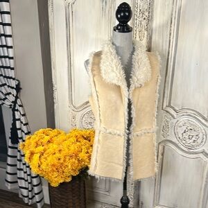Hollister Cream Faux Fur Vest